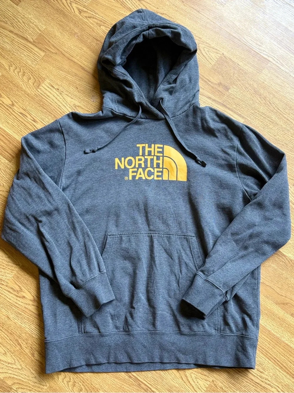 The North Face Men’s Gray Pullover Hoodie Yellow Logo Kangaroo Pocket Sz XL